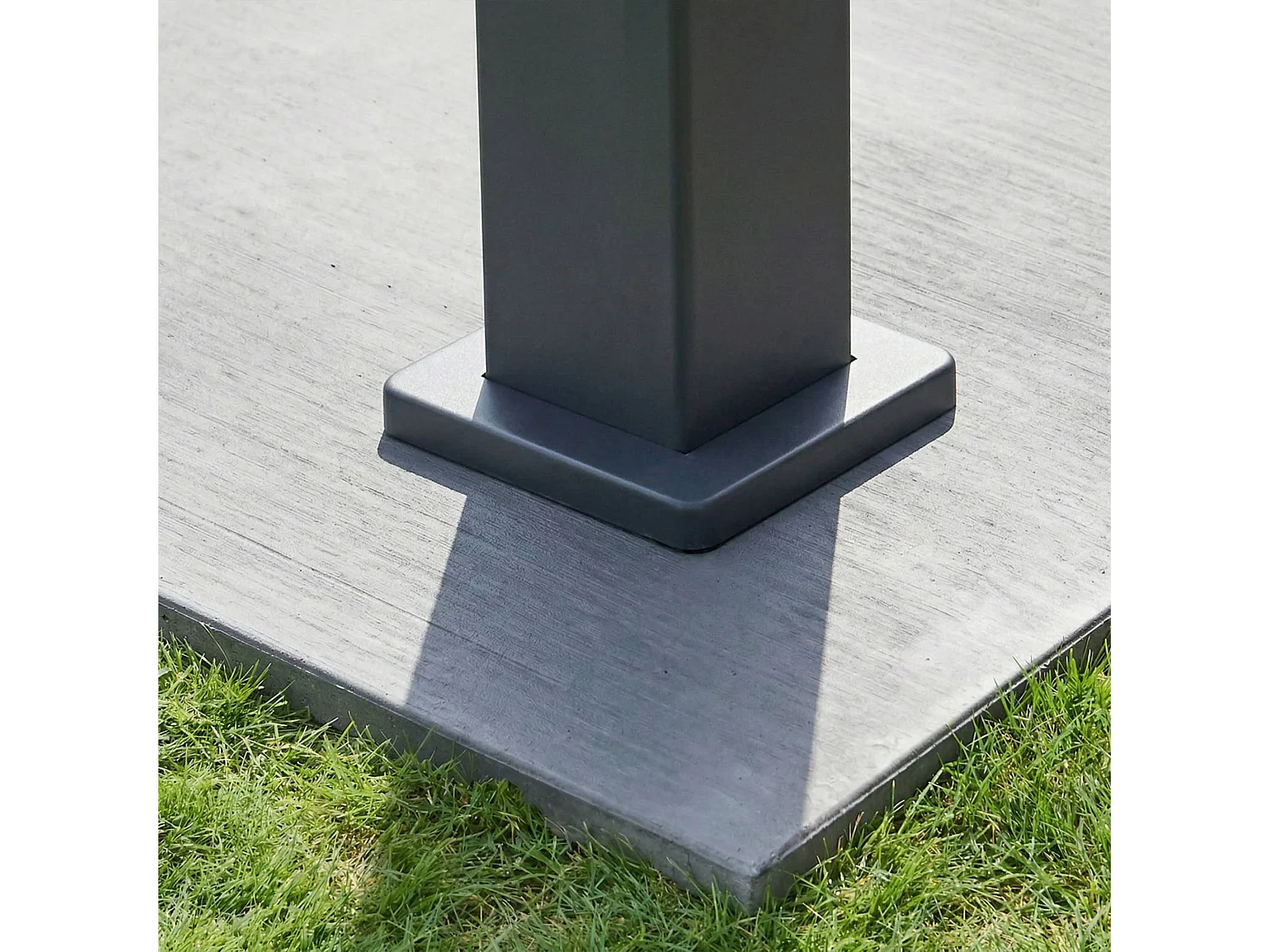 Pergola Bioclimatique gris anthracite – Triomphe – 3x4m. aluminium. à lames orientables