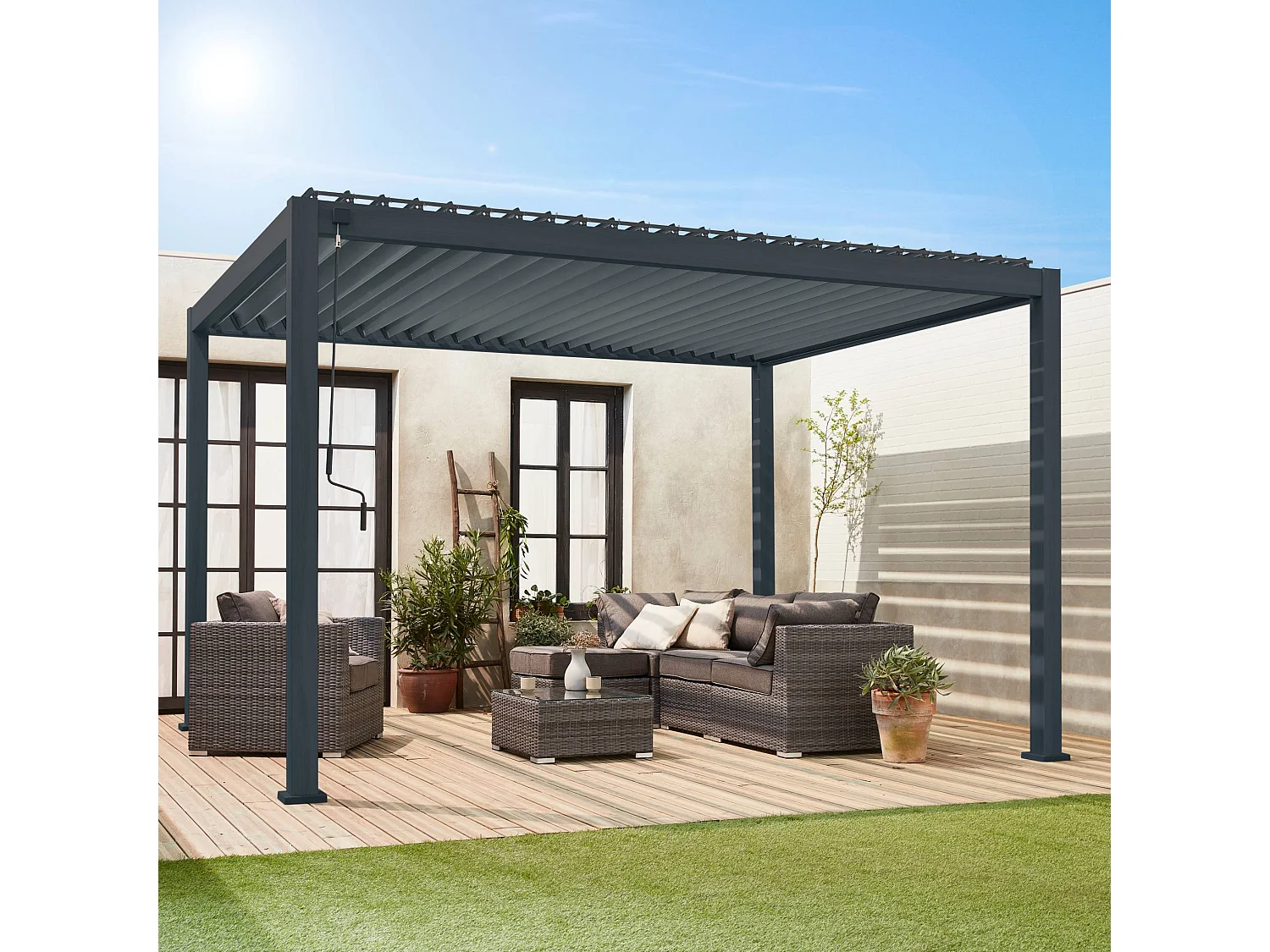 Pérgola bioclimática 3x4m de aluminio con lamas orientables antracita