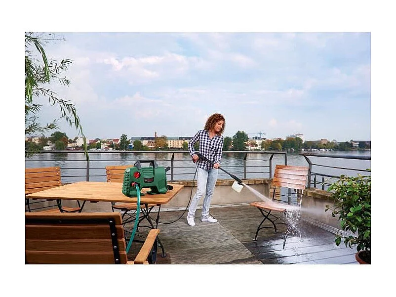 Nettoyeur haute pression Bosch - EasyAquatak 120 1500 watts, Pression: 120 bar, Debit max : 350 l / h