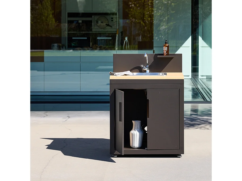 Cocina exterior de acero y decoración de madera 1 fregadero 2 puertas