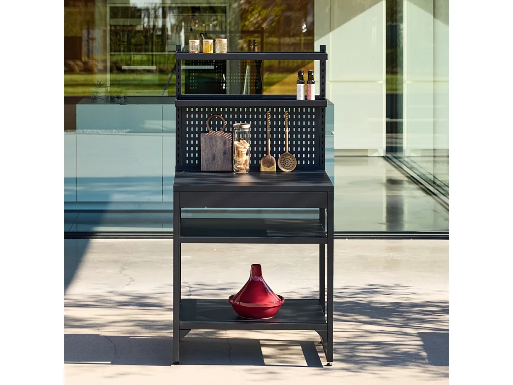 Cocina exterior de acero con 2 estantes, 2 bandejas y soporte mural,