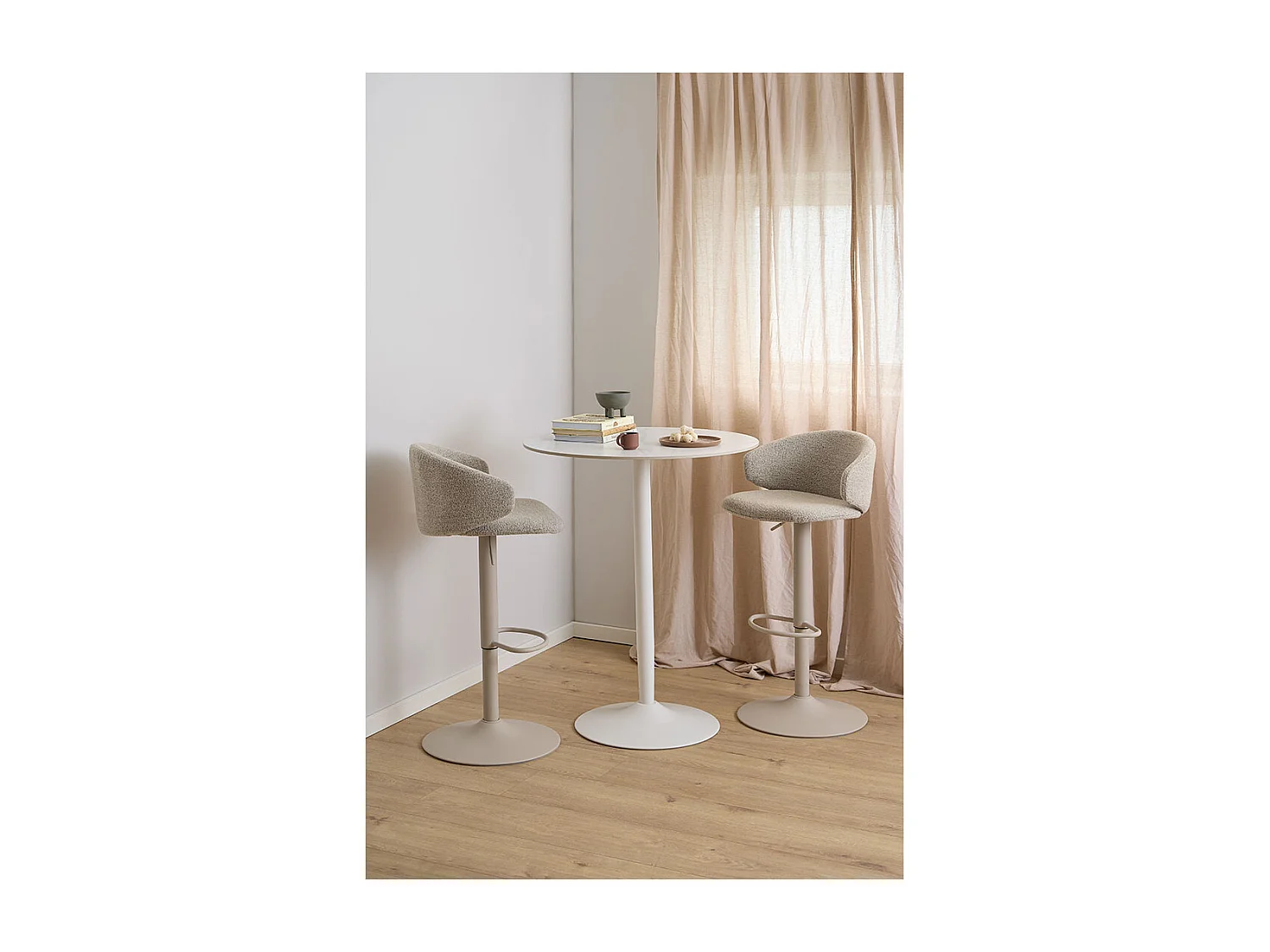 Ella Barhocker Drehfunktion und Gasfeder Bouclé Beige.