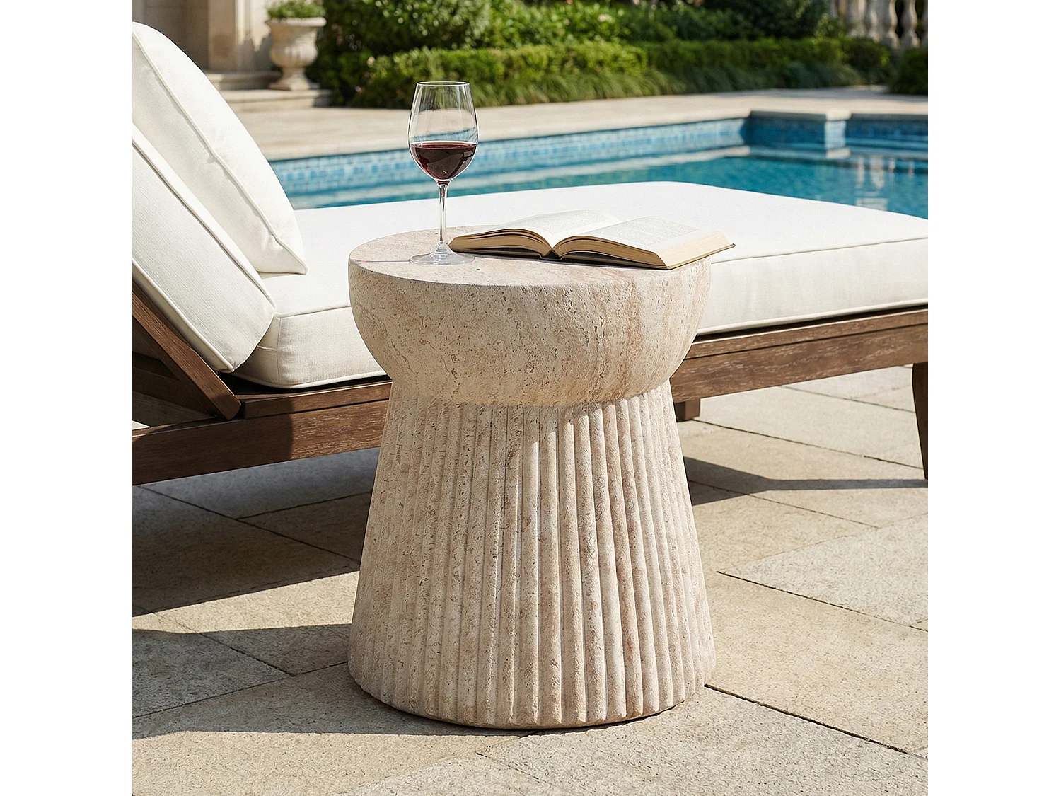 Table d'appoint de jardin - 38 x 38 x 43 cm - aspect travertin - légère et pratique - Oxyde de magnésium - beige