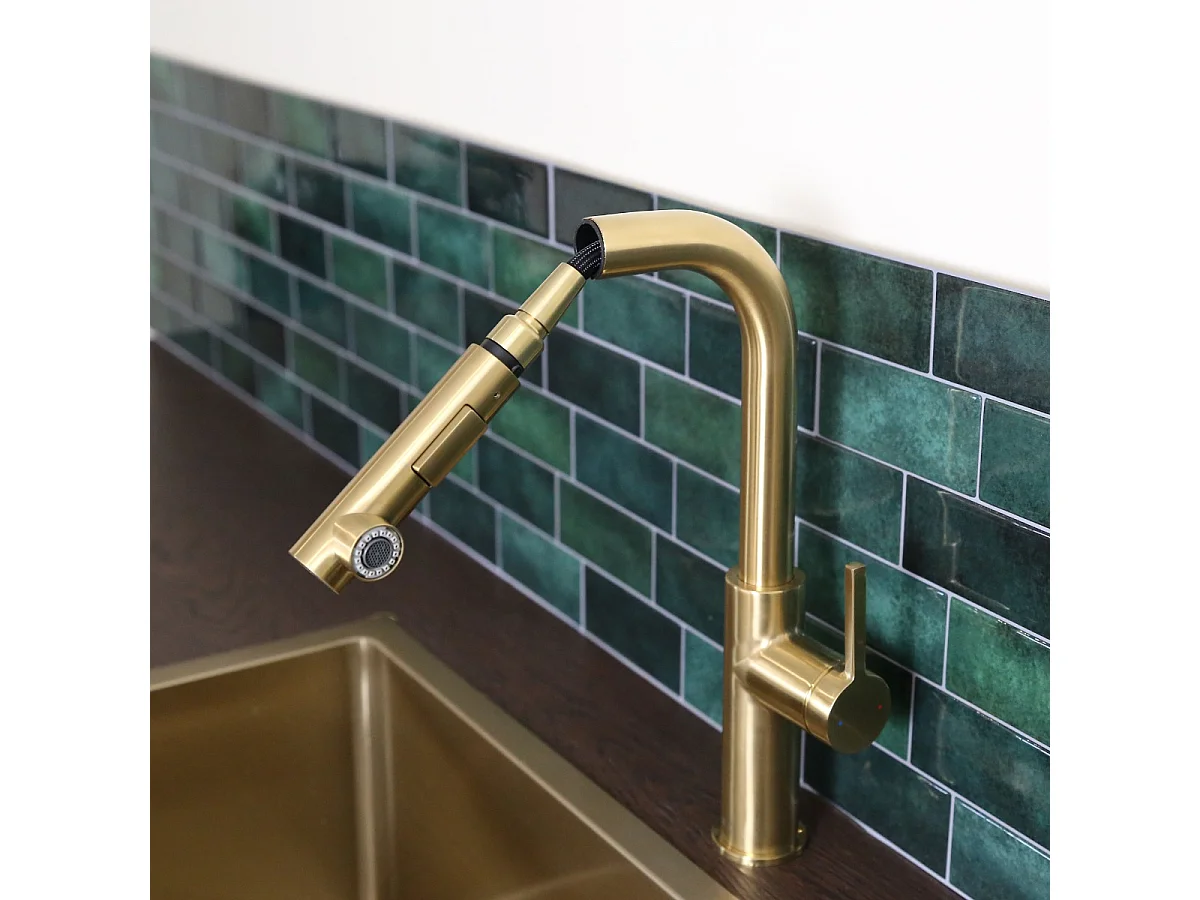 Pure II Spültischmischer mit ausziehbarer Handbrause Gold gebürstet Essebagno