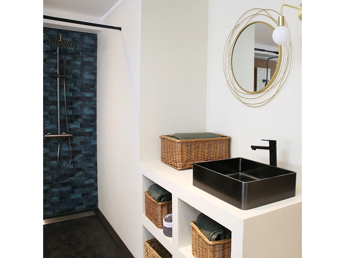 Full mitigeur lavabo haut noir mat - Essebagno