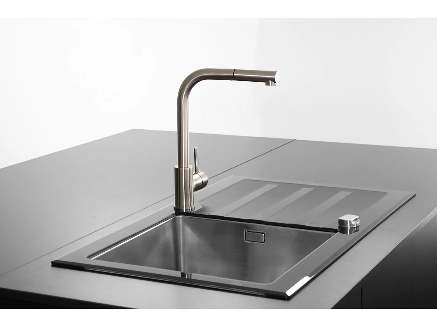 Kiwo Spültischmischer mit ausziehbarer Brause in Edelstahloptik Essebagno