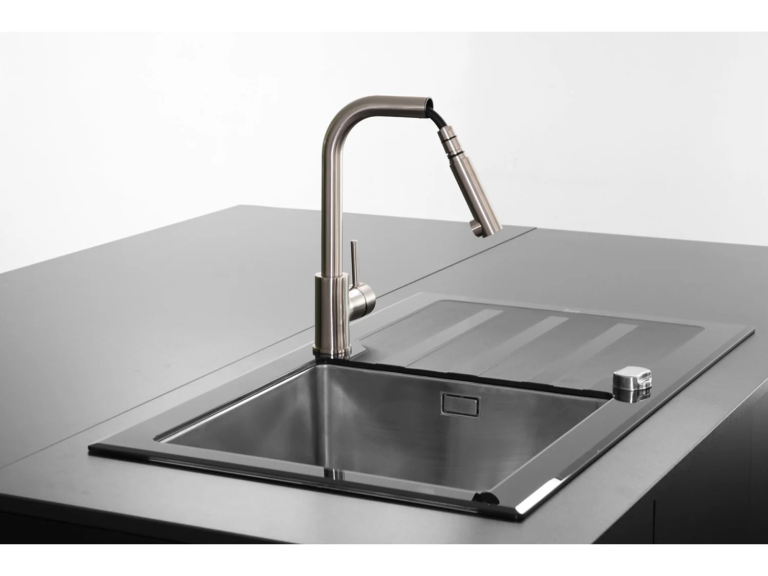 Kiwo Spültischmischer mit ausziehbarer Brause in Edelstahloptik Essebagno