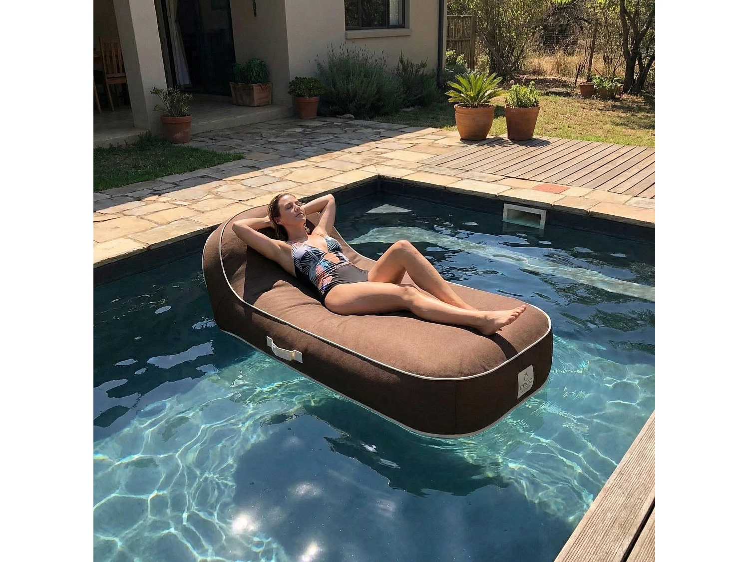 Coco Lounge Transat gonflable PALMA ambiance Moka chocolat