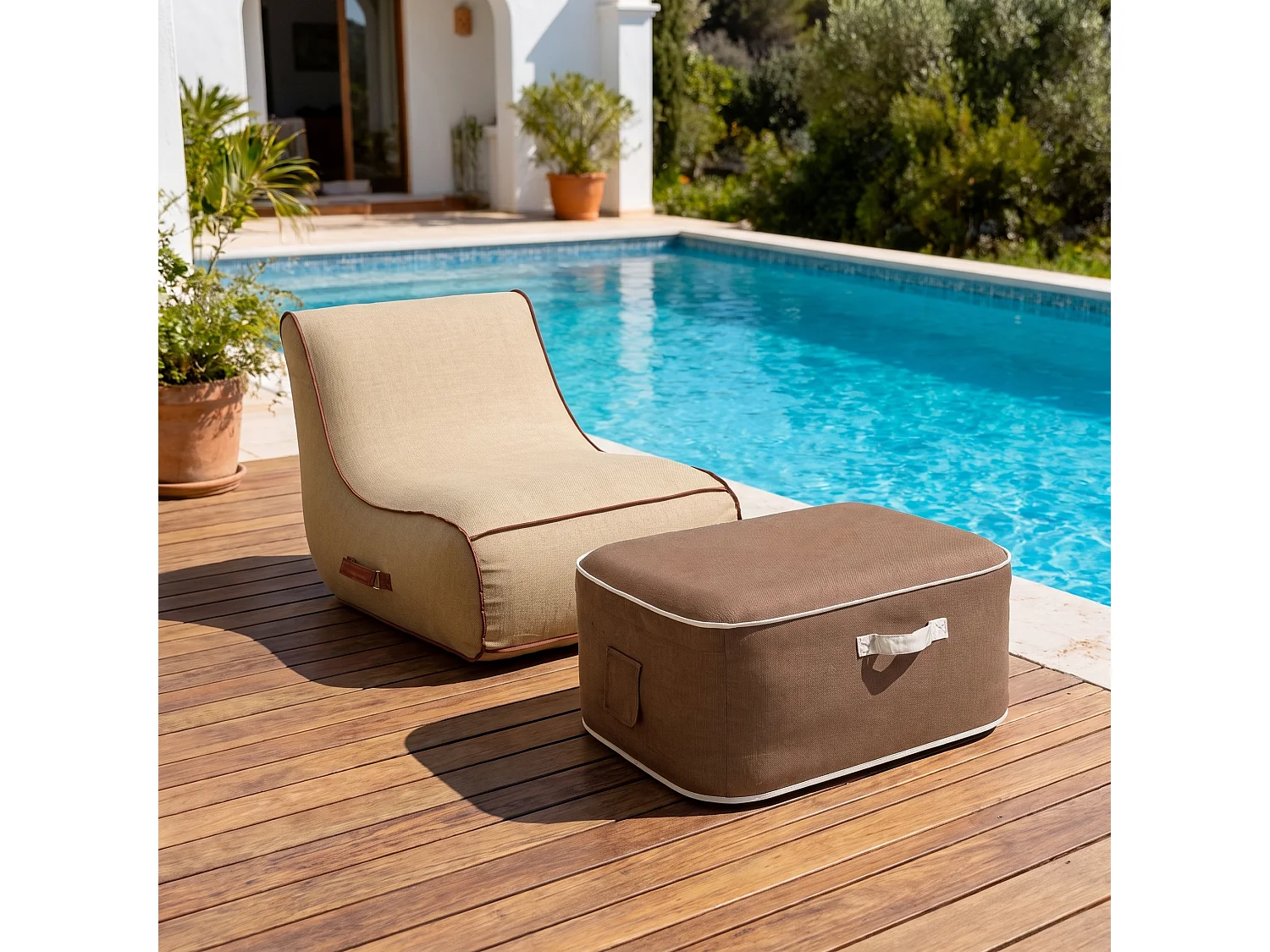 Coco Lounge Pouf de jardin gonflable NUMA ambiance Moka chocolat