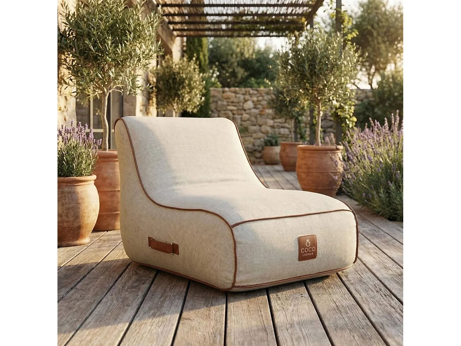 Coco Lounge Fauteuil de jardin gonflable RIVIERA  ambiance  Aloha blanc cassé