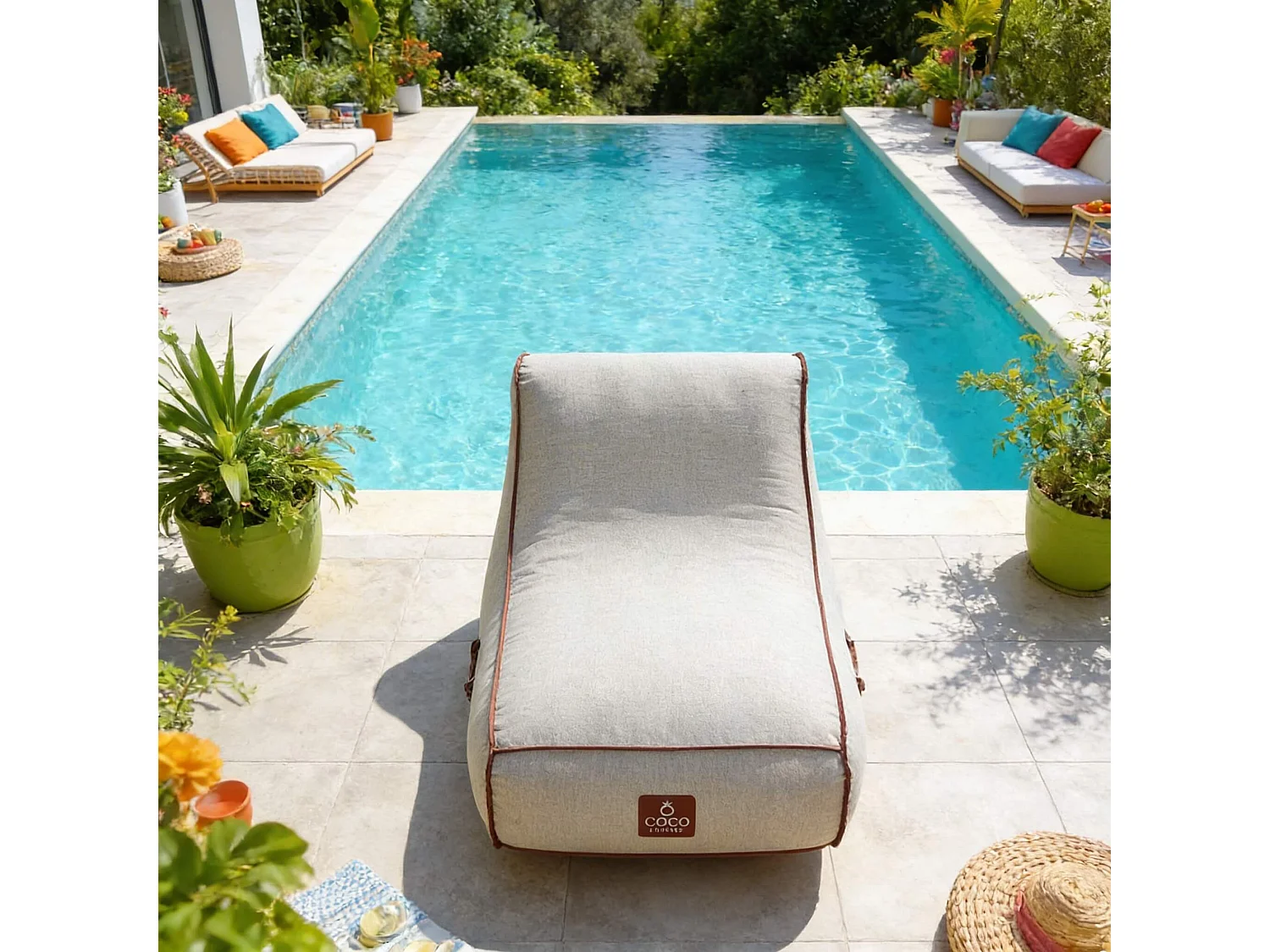 Coco Lounge Fauteuil de jardin gonflable RIVIERA  ambiance  Aloha blanc cassé