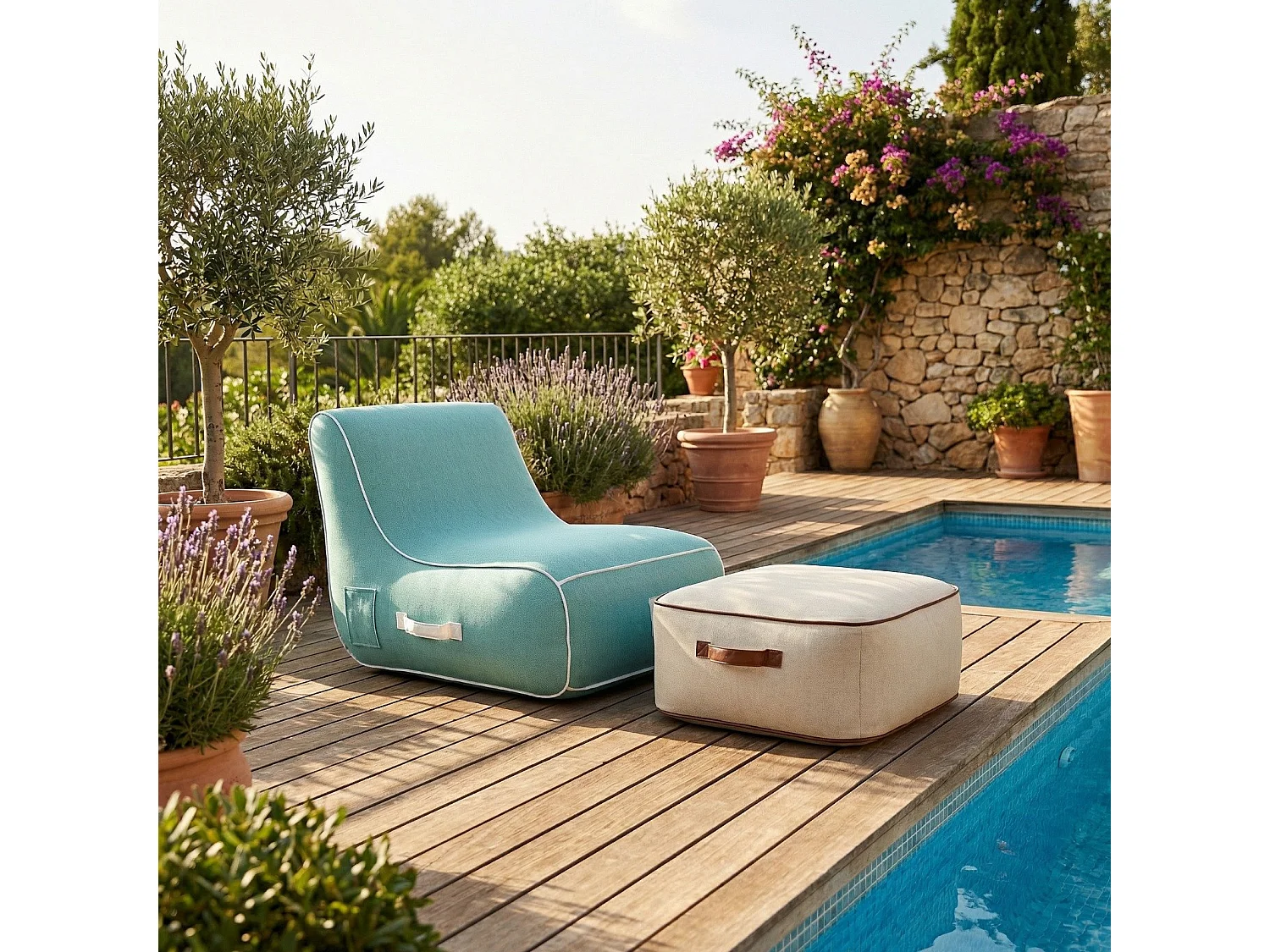 Coco Lounge Pouf de jardin gonflable NUMA ambiance Aloha blanc cassé