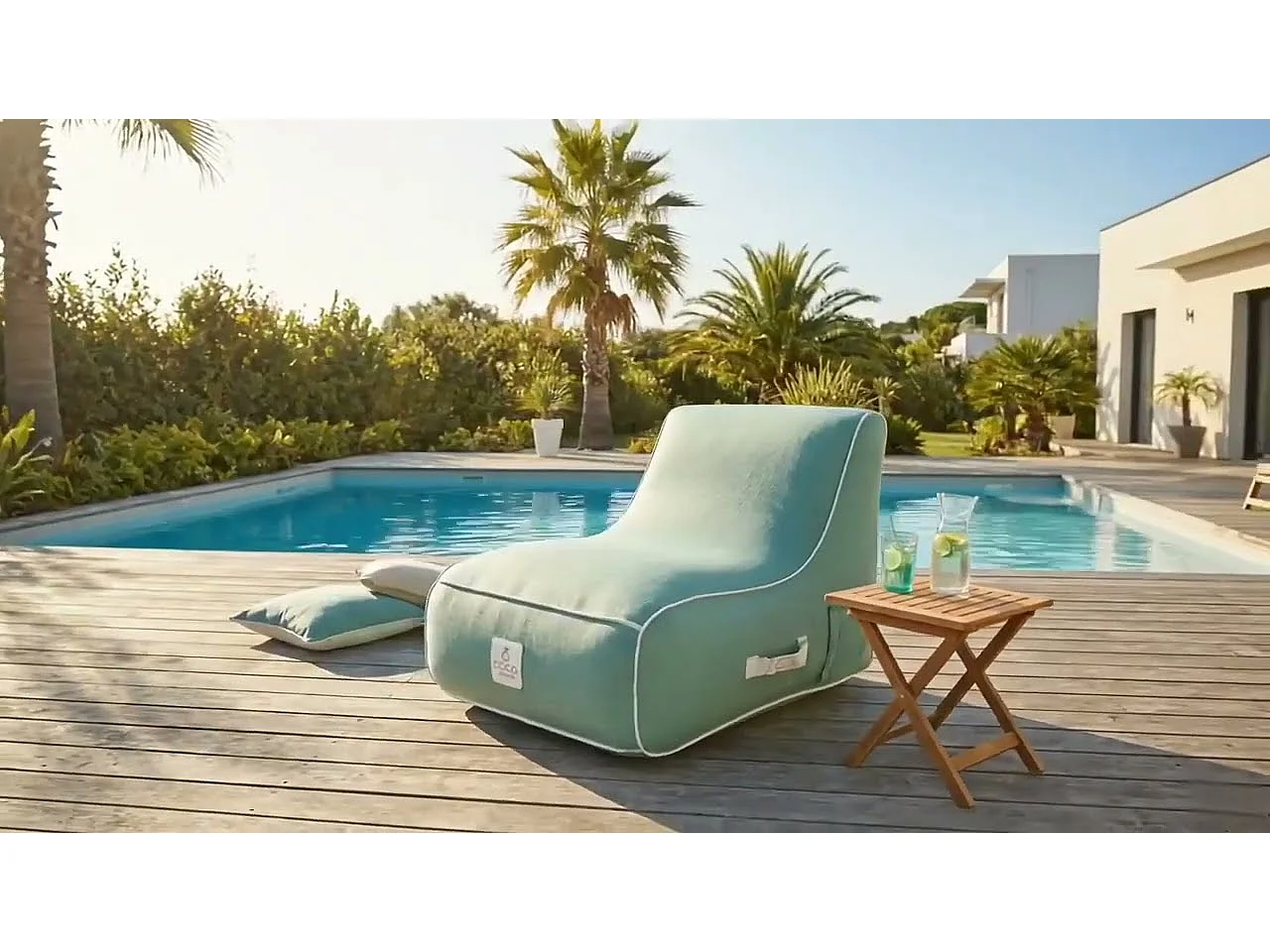 Coco Lounge Fauteuil de jardin gonflable RIVIERA  ambiance  Soge vert d'eau