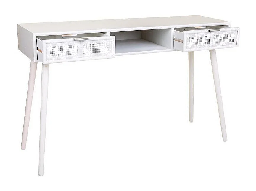 Corredor com treliça de madeira e branca