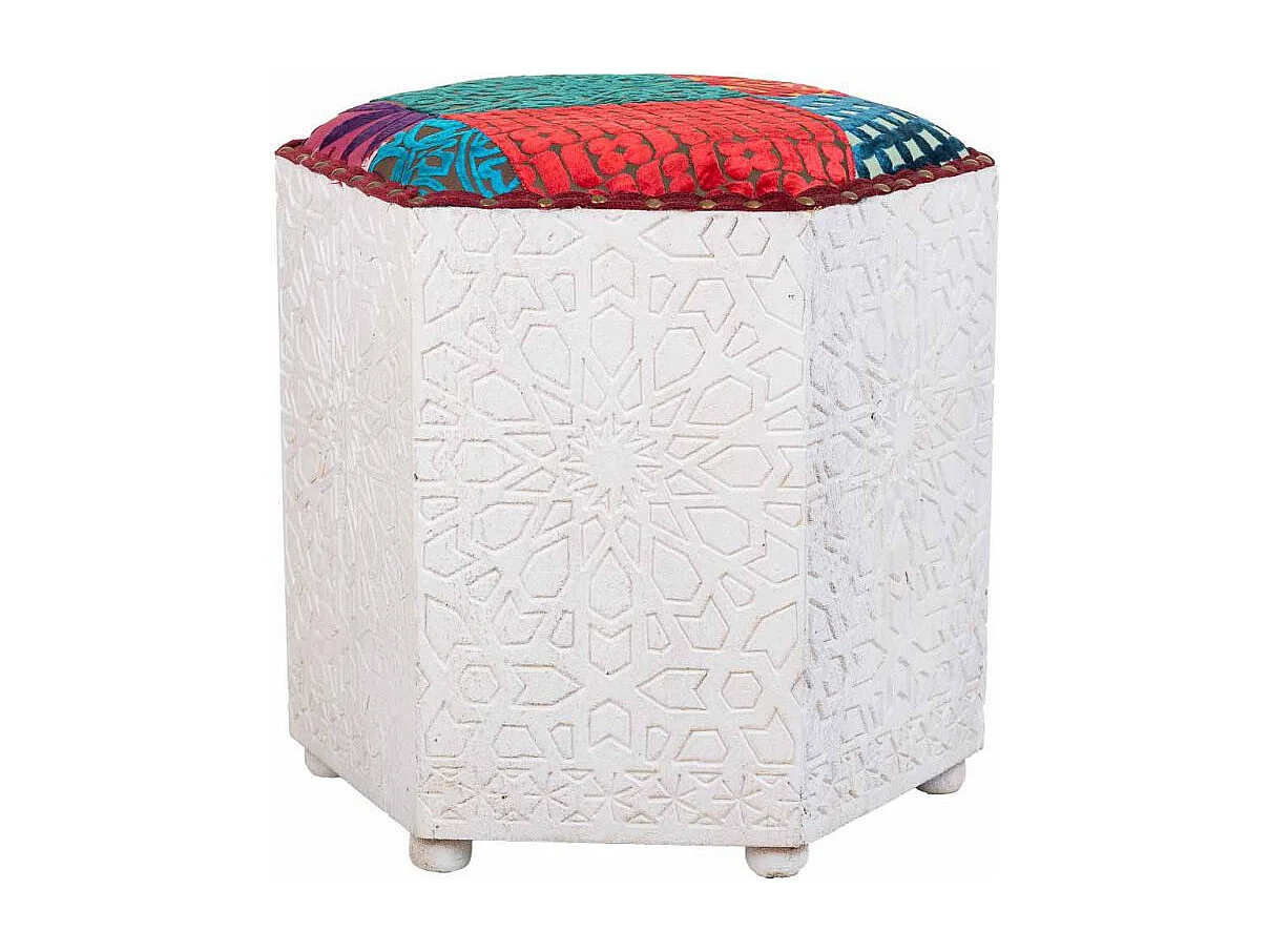 Banqueta branca com acabamento artesanal