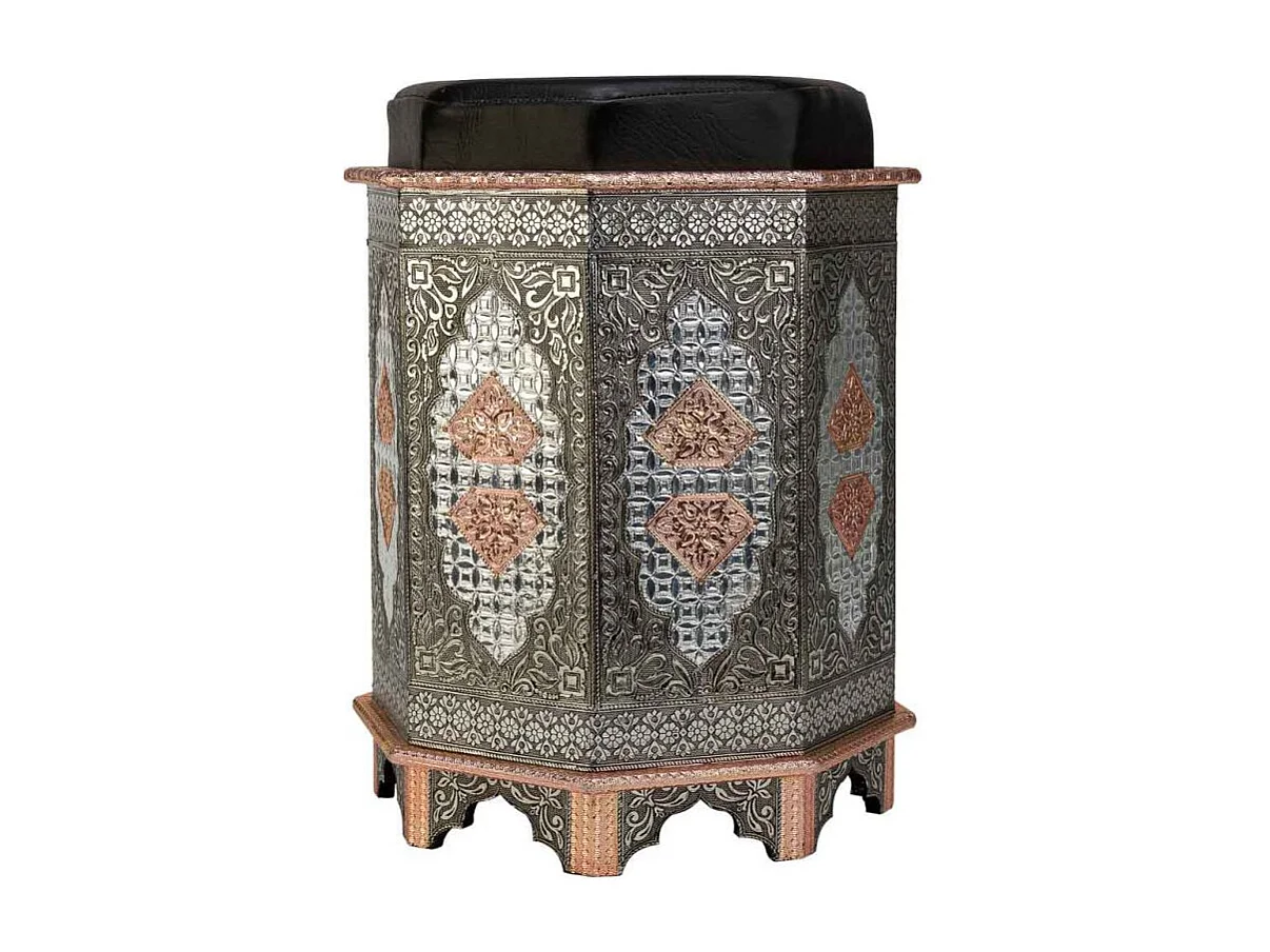 Sgabello in metallo dipinto a mano