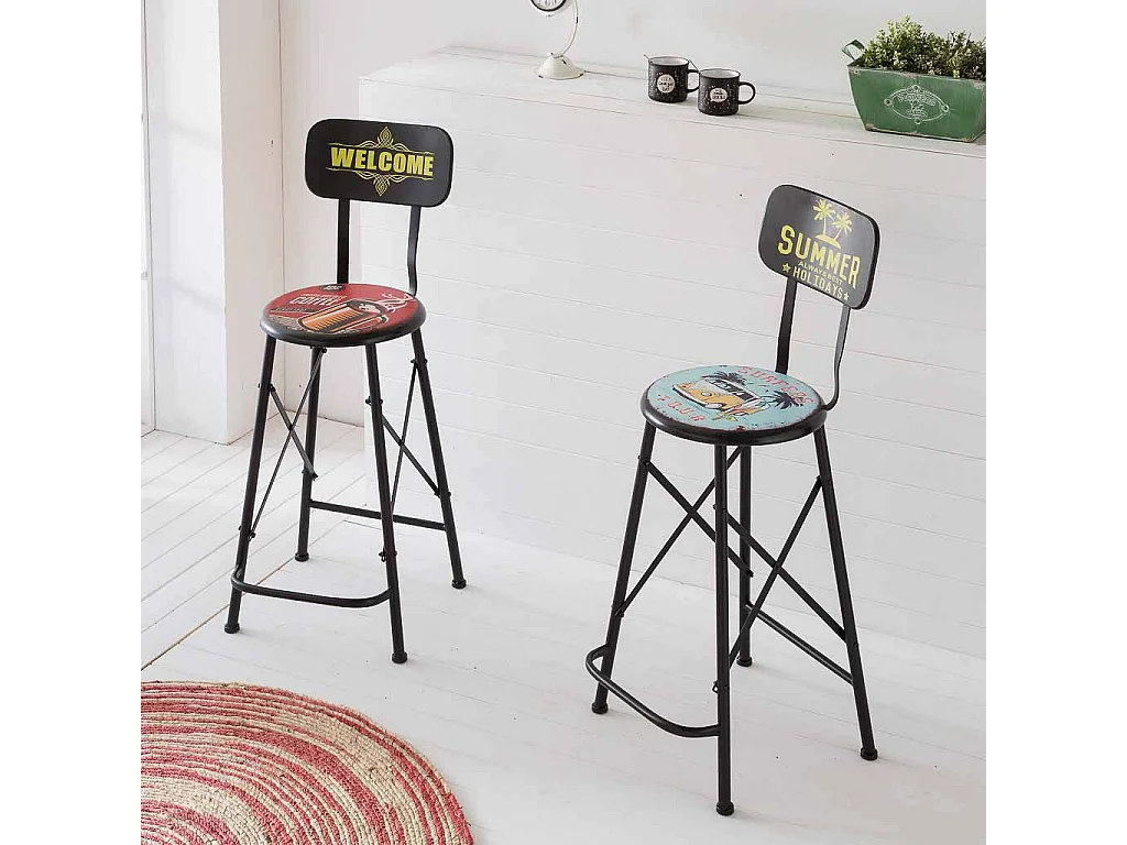 Banqueta alta de metal vermelha