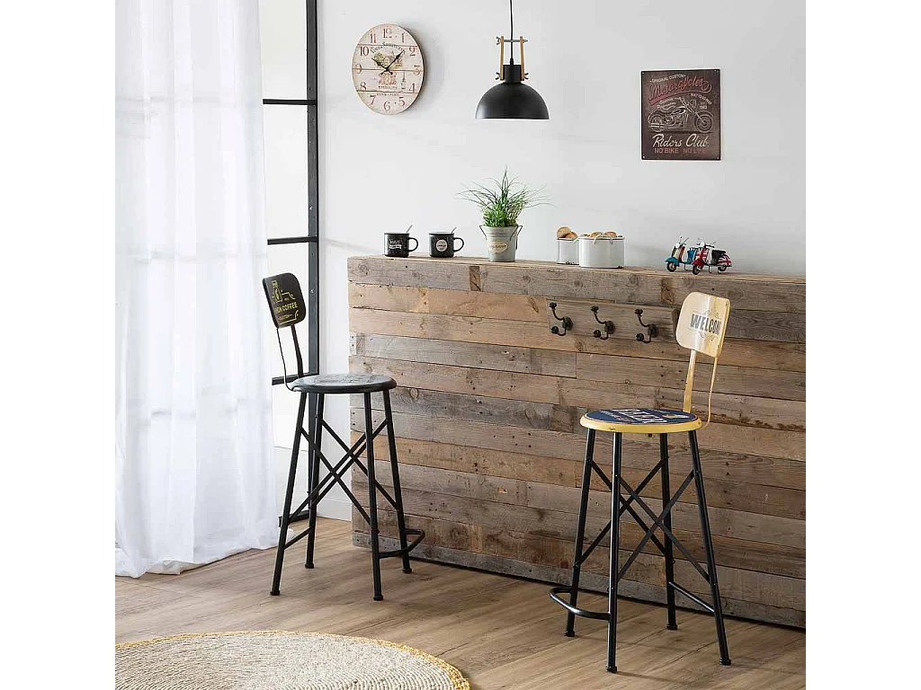 Sgabello alto in metallo nero