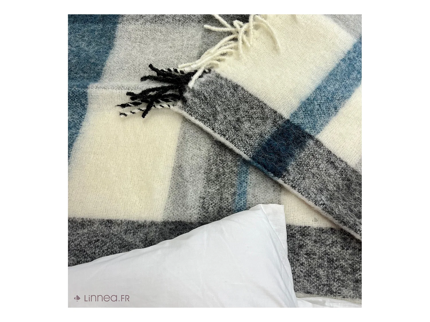 Plaid 130x180 cm ISEO en alpaga bleu paon