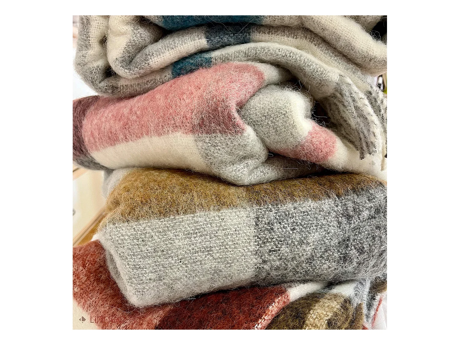 Plaid 130x180 cm ISEO en alpaga bleu paon