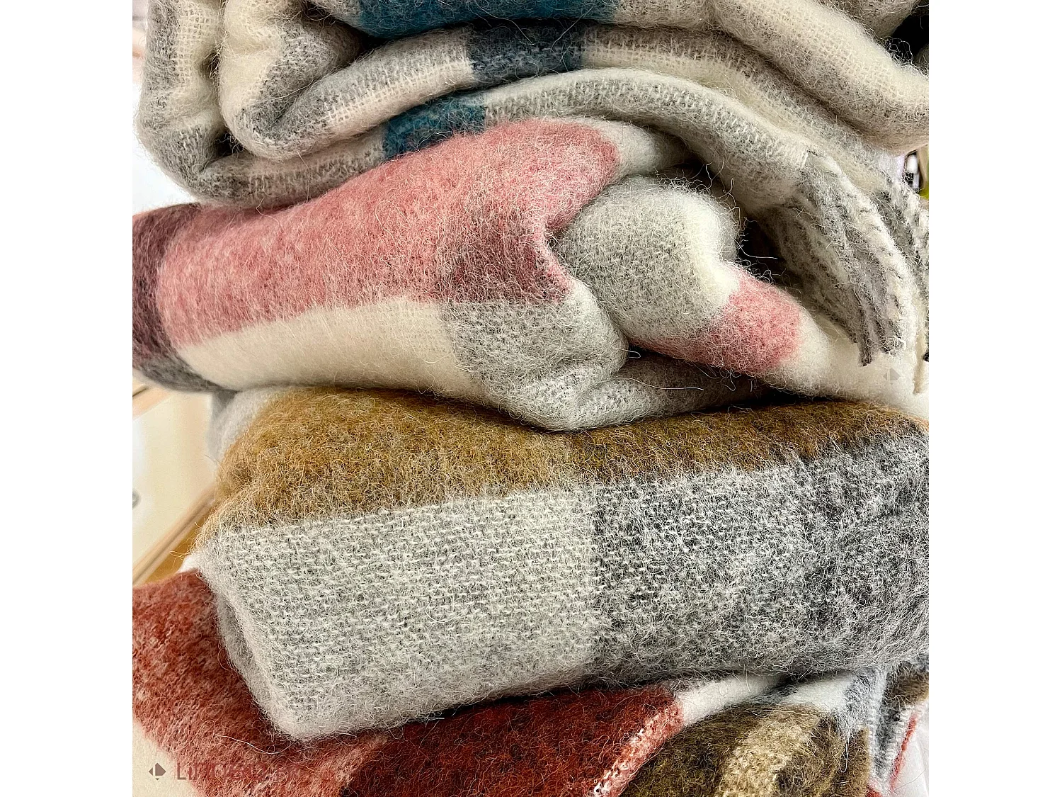 Plaid 130x180 cm ISEO en alpaga jaune miel