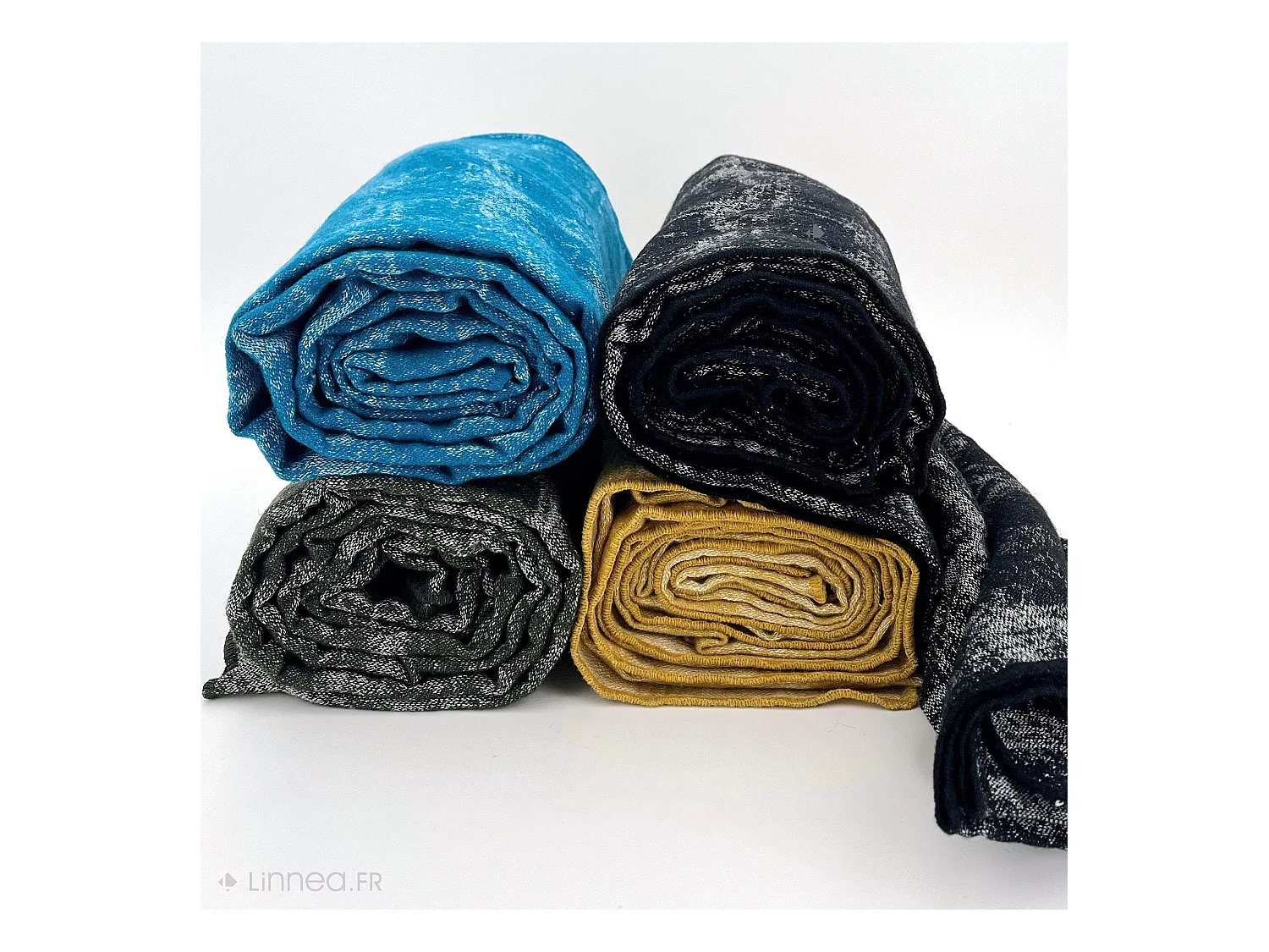 Plaid 145x170 cm DELFT en laine jaune miel