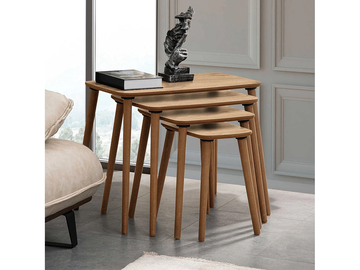 Elegant Skandinavisk Stil Nesting Bord "Luci" Set om 4 - Ek Finish 70 x 40 x 55 cm