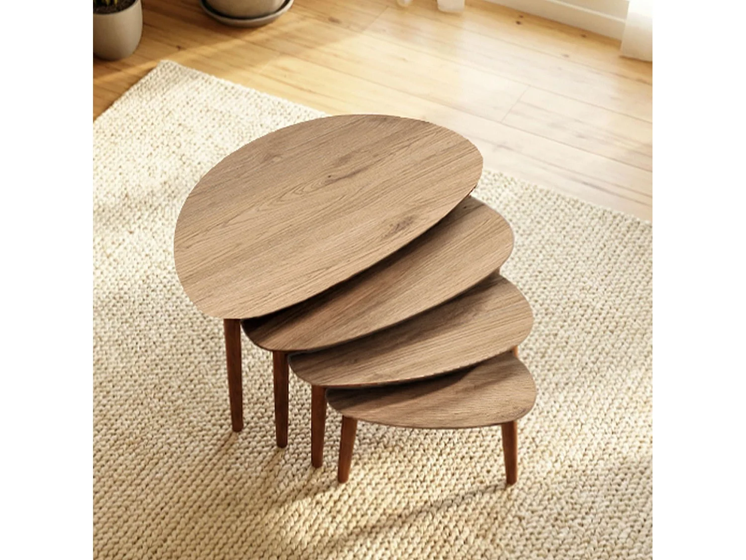 Table gigogne (4 pièces) en bois "Nora" 68 x 45 x 55 cm - Chêne