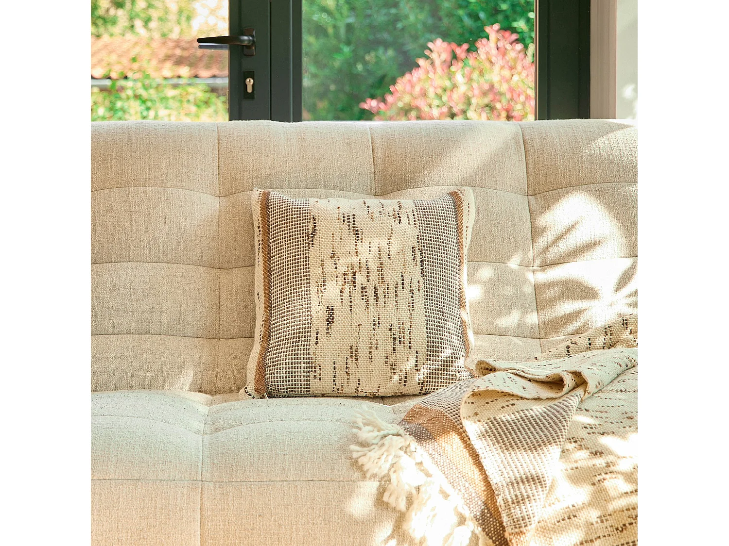 Coussin en laine et soie - 45 x 45 cm - Brun