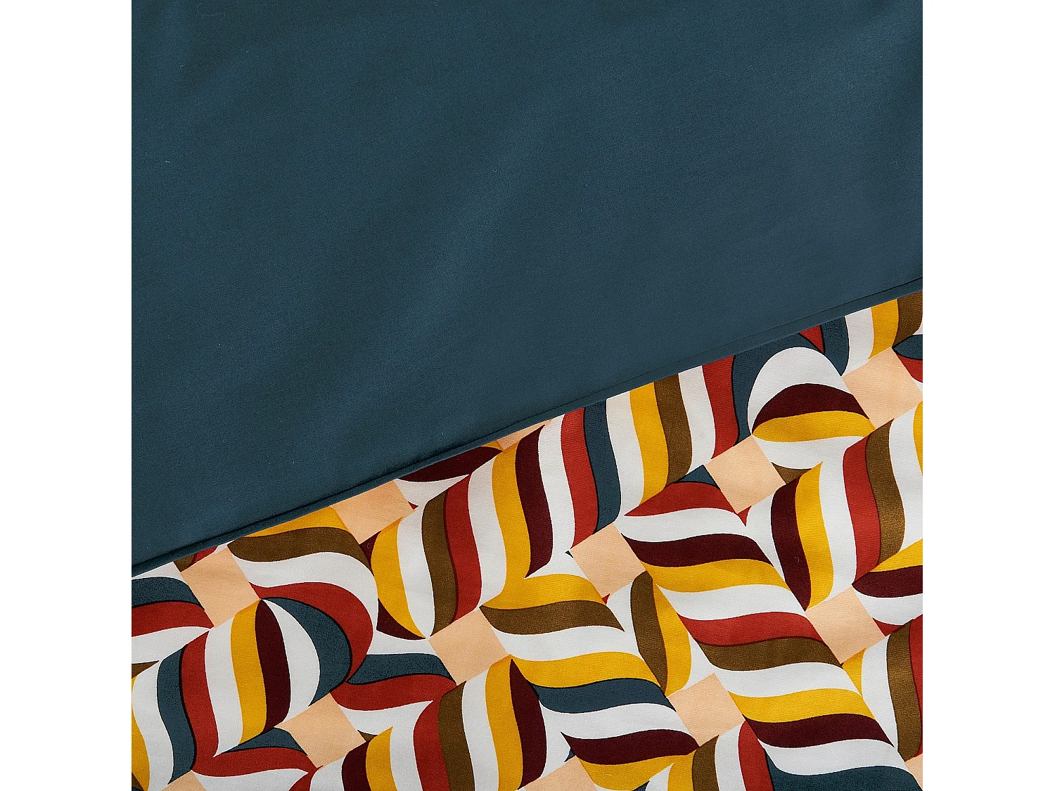 Parure de lit réversible en satin de coton bio - 240 x 220 cm - Bleu nuit et Bordeaux - Design by Floriane Jacques