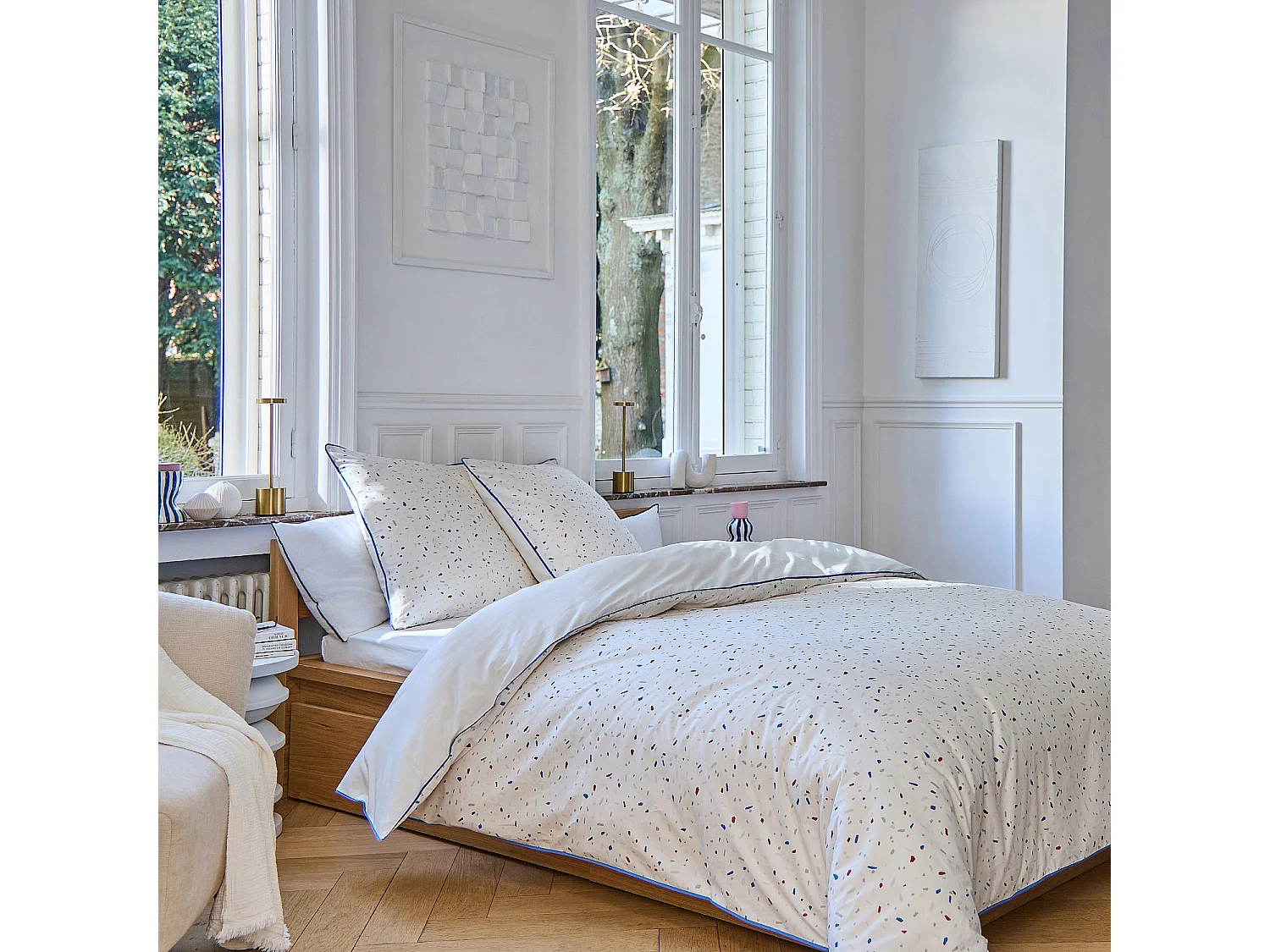 Habitat - Parure de lit en percale de coton bio - 240 x 220 cm - Motifs à pois - Design by Floriane Jacques - Arlette