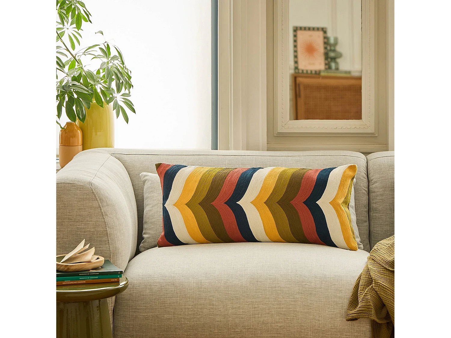 Coussin brodé en lin et coton - 30 x 70 cm - Vert, bronze et jaune - Design by Floriane Jacques