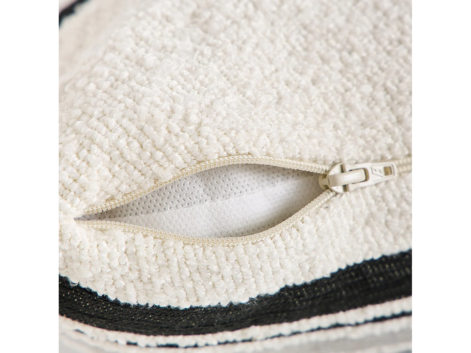 Coussin en tissu jacquard bouclette - 44 x 44 cm - Motifs à rayures - Gris