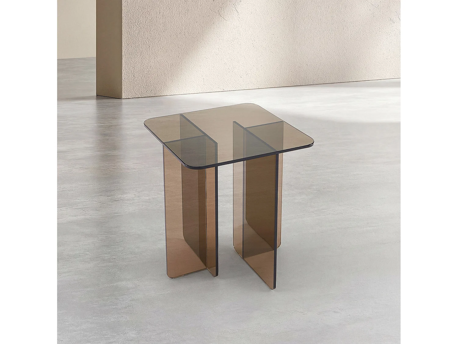 Table d'appoint en verre trempé - Brun cendré - Design by Céline Mognon Fichet