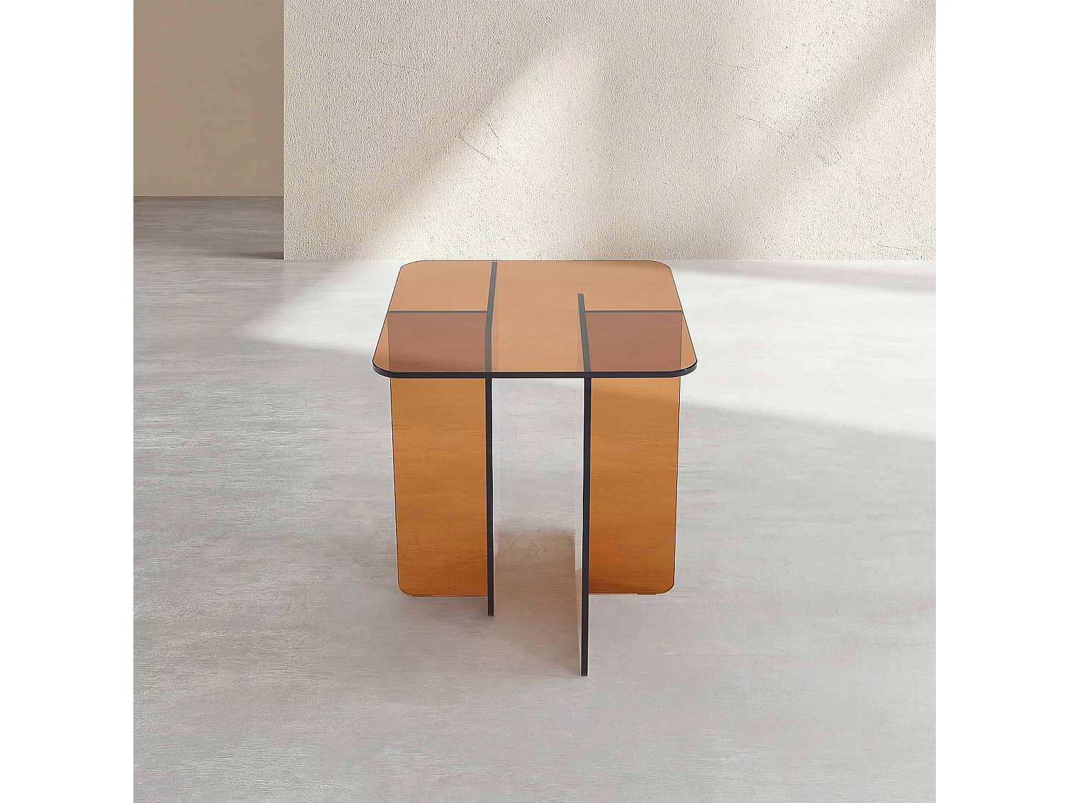 Table d'appoint en verre trempé - Marron ambré - Design by Céline Mognon Fichet