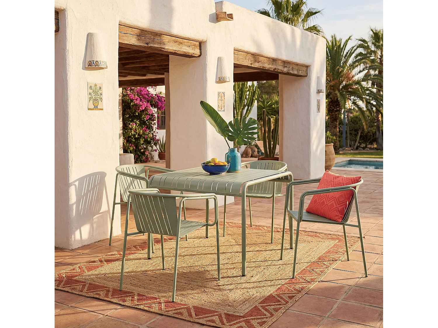 Habitat - Table de jardin en acier - 100 x 100 cm - Vert pistache - Azur