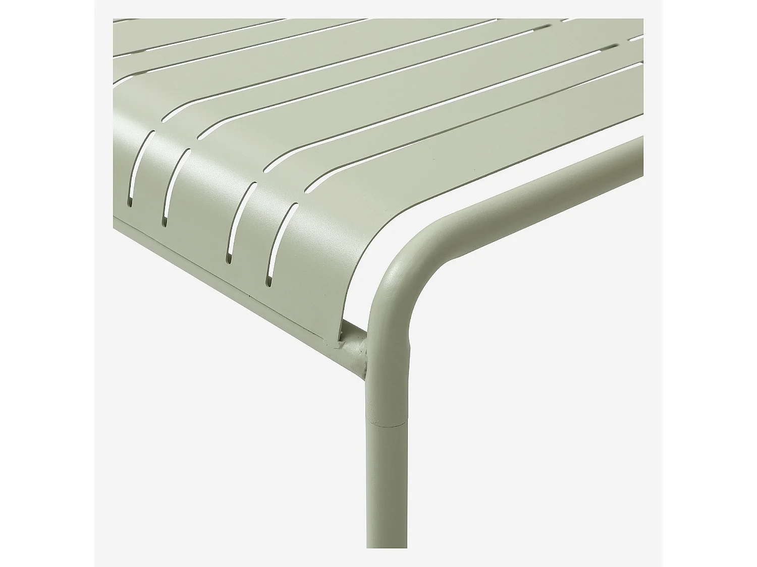 Habitat - Table de jardin en acier - 100 x 100 cm - Vert pistache - Azur