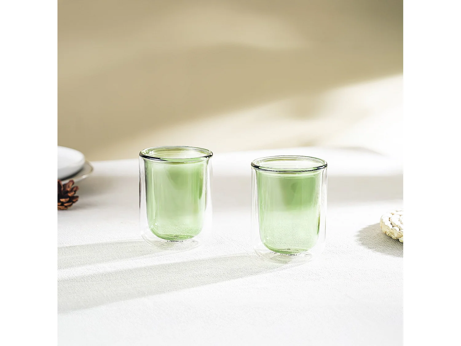 Lot de 2 tasses double paroi en verre - 20 cl  - Vert