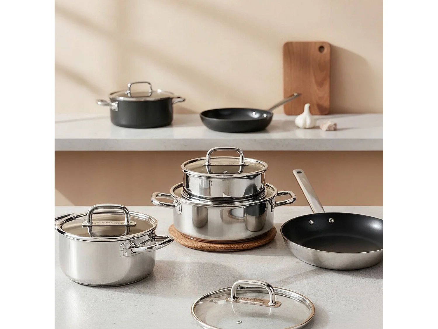 Habitat - Poêle en aluminium avec revêtement céramique tous feux - 28 cm - Noir  - Epure