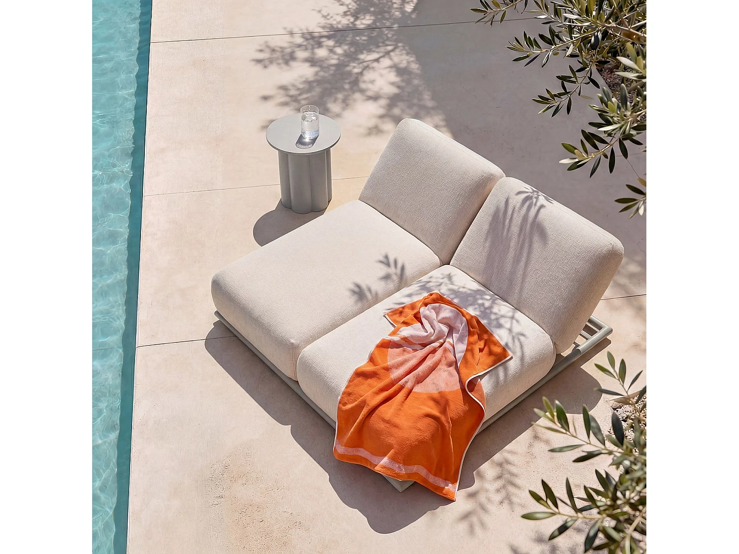 Habitat - Table d'appoint de jardin en aluminium - Gris soie - Vilana