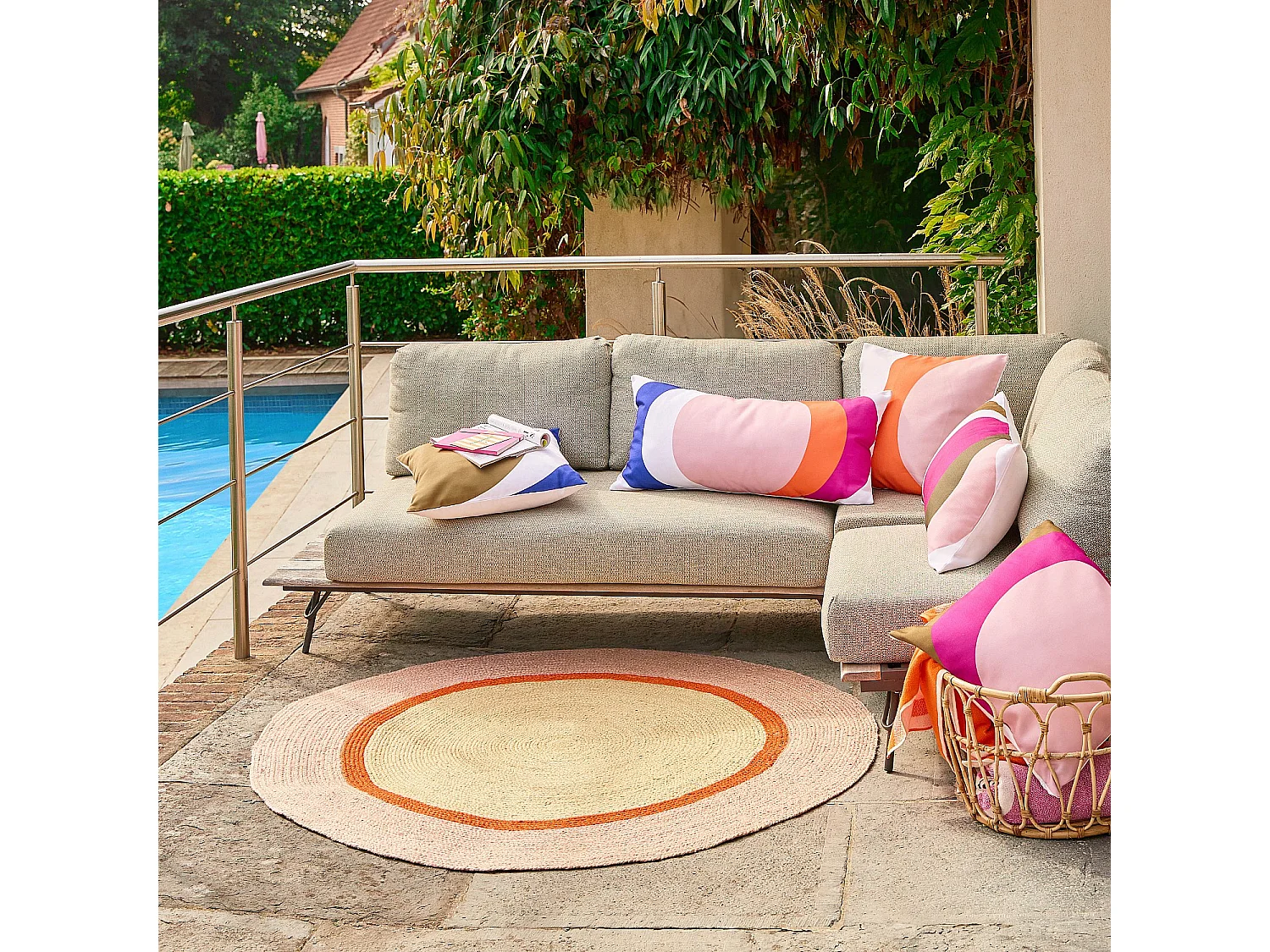 Tapis d'extérieur rond en jute déperlant - 150 cm - Naturel et Orange - Design by Floriane Jacques