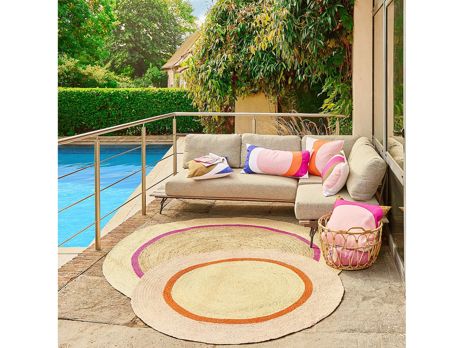 Tapis d'extérieur rond en jute déperlant - 150 cm - Naturel et Orange - Design by Floriane Jacques