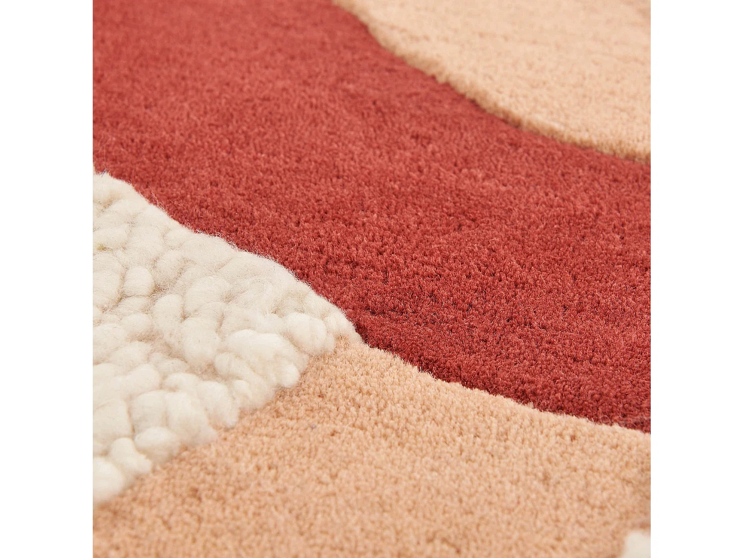 Habitat - Tapis tufté en laine et bouclette - 160 x 230 cm  - Ecru et Corail clair - Design by Floriane Jacques - Candice