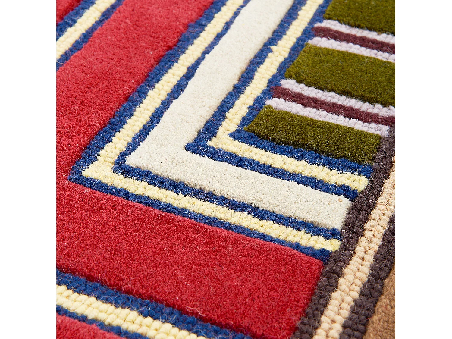 Habitat - Tapis en laine - 130 x 190 cm - Rouge - Design by Constance Frapolli - Galon