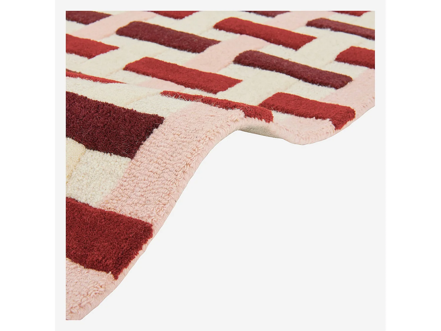 Habitat - Tapis tufté en laine - 170 x 240 cm - Bordeaux - Design by Floriane Jacques - Bertin