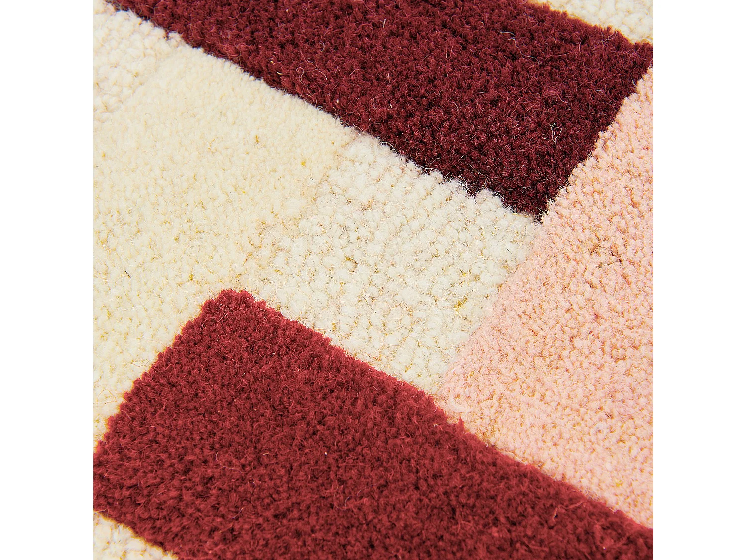 Habitat - Tapis tufté en laine - 170 x 240 cm - Bordeaux - Design by Floriane Jacques - Bertin