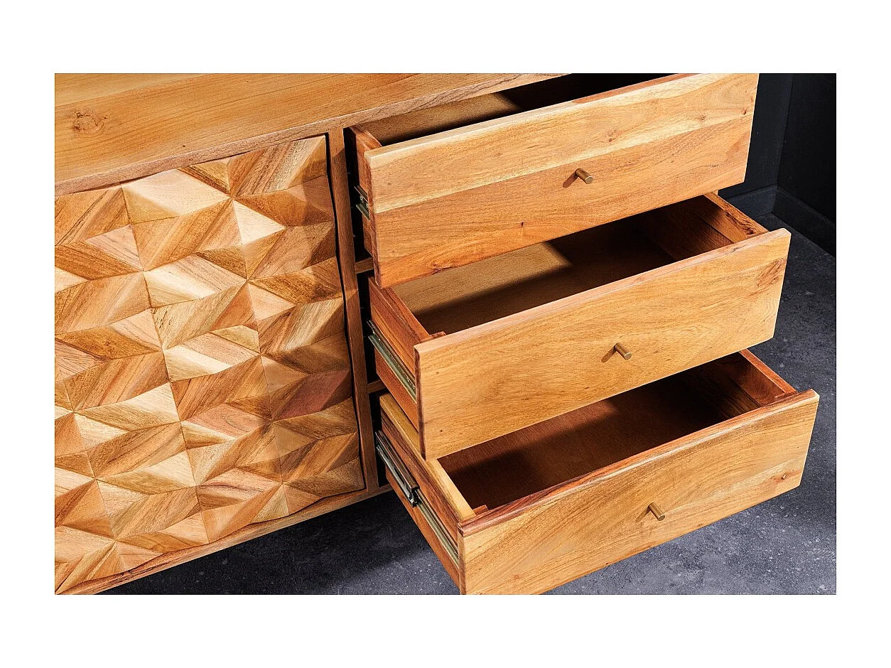 Buffet ARAVIS 145 cm – Massief licht acaciahout gesneden – 2 deuren en 3 laden