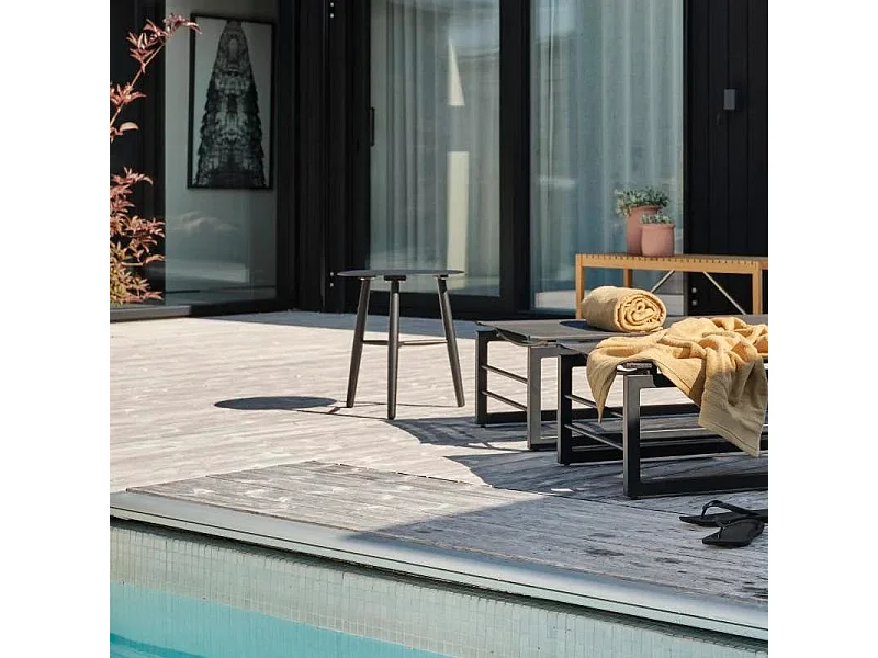 Bout de canapé jardin en aluminium noir STOCKHOLM