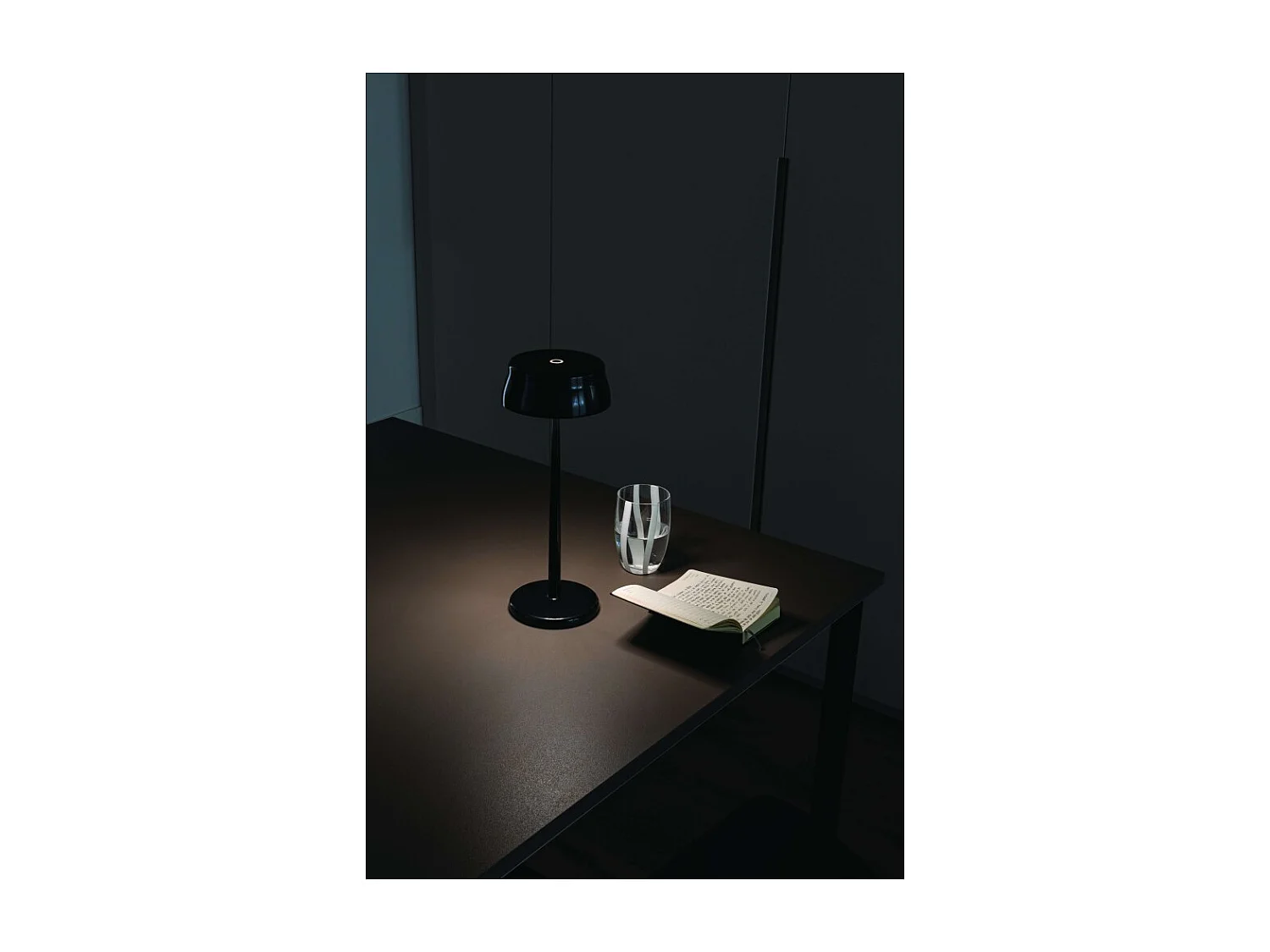 Lampa stołowa LED Zafferano Sister Light Wi-Fi Smart, perłowa czerń, ładowalna i ściemnialna - 2200-2700-3000-4000 K, 3,2 W, wys. 33 cm