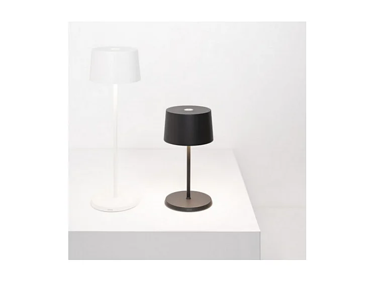 Lampe de table mini LED Zafferano Olivia Pro, or jaune, rechargeable et dimmable - 2200-2700-3000K, 9 heures à puissance maximale